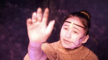 Gold Tiara worn by Jia (Kaylee Hottle) as seen in Godzilla x Kong: The New Empire