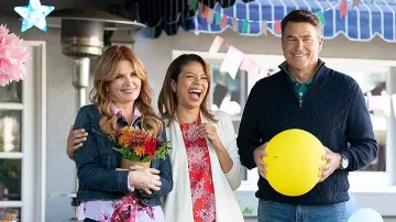 Reloj usado por John Baxter (Ted McGinley) como se ve en los atuendos de la serie de televisión The Baxters (T03E10)