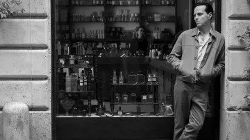 Veste de Tom Ripley (Andrew Scott) comme on le voit dans la série télévisée RIPLEY (saison 1)
