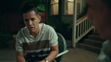 Regardez porté par JB Peña (Jay Hernandez) comme on le voit dans le film The Long Game