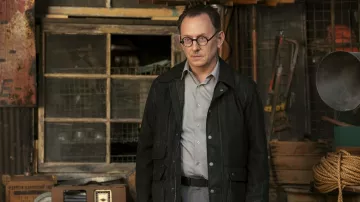 Round eyeglasses worn by Wilzig (Michael Emerson) as seen in Fallout TV series outfits (Season 1)