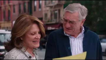 Pull bleu de Ben (Robert De Niro) dans The Intern