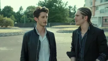 Veste de Samuel (Pierre Niney) dans Five