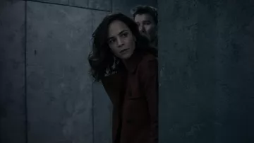 Brown coat worn by Daniela Vargas Dessen (Jennifer Connelly) as seen in Dark Matter TV show (S01E03)