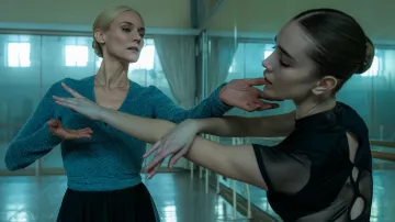 Top porté par Tatiyana Volkova (Diane Kruger) vu dans Joika / Le film américain