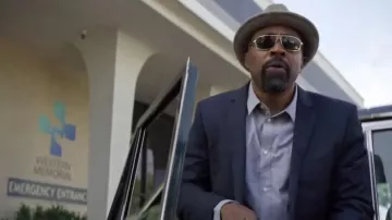 Gafas de sol usadas por Drake (Cress Williams) como se ve en la película Dead Wrong