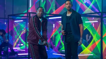 Bad Boys : Ride or Die : Will Smith porte une chemise bleu marine pour incarner Mike Lowrey