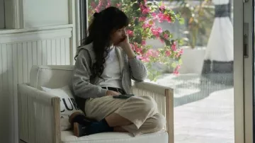 Est-ce que je vais bien ? Tenues de film : Bottes portées par Lucy (Dakota Johnson)