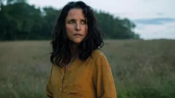 Tuesday Outfits: Zora (Julia Louis-Dreyfus) is wearing Yellow Shirt in the movie