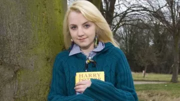 Harry Potter Order of The Phoenix Outfits: Teal sweater worn by Evanna Lynch on promotional picture