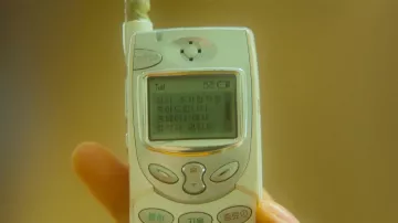 Film de filles du 20e siècle : Téléphone utilisé par Na Bo-Ra (jeune) (Kim Yoo-jung)