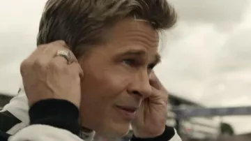 Garde-robe de film F1 : Sonny Hayes (Brad Pitt) porte une bague en acier