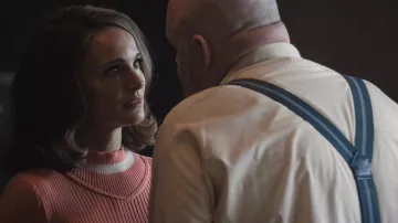 Lady in the Lake Wardrobe : Natalie Portman porte un haut côtelé pour jouer Maddie Schwartz dans la saison 1, épisode 3