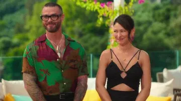 Love Is Blind: UK - Wardrobe: Matt Willis is wearing an hawaiian shirt in season 1, episode 6