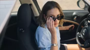 Merci, Prochaines tenues de la série télévisée : Leyla Taylan (Serenay Sarıkaya) porte des lunettes de soleil dans la saison 1