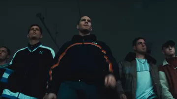 Les looks du film L'amour ouf : François Civil porte un sweatshirt à capuche Fila pour son rôle de Clotaire