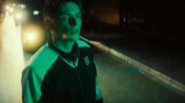Les looks de L'amour Ouf : Raphael Quenard porte une veste de survêtement Nike dans son rôle de Kiki