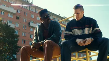 Les looks de L'amour Ouf : François Civil porte une veste de survêtement zippée Sergio Tacchini dans le film de Gilles Lellouche