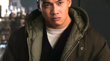 Manteau de Phuc (Jason Wong) dans The Gentlemen