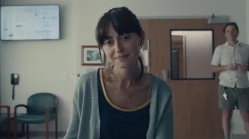 Outfits of Omni Loop Movie: Jayne Lowe (Hannah Pearl Utt)  wears Blue top or dress