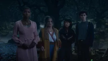 Agatha All Along TV series outfits: Jennifer Kale (Sasheer Zamata) wears Pink Belted dress in season 1, episode 2