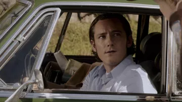 Salem's Lot Movie Wardrobe: Ben Mears (Lewis Pullman) wears Light Blue Shirt