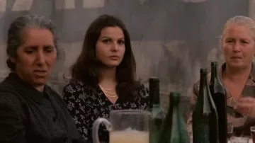 The looks of the movie The Godfather: Apollonia (Simonetta Stefanelli) wears a gold necklace