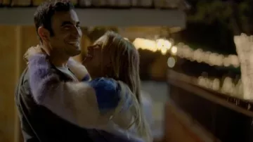 Outfits of Shrinking: Sarah(Meredith Hagner) wears Fluffy Blue, White & Purple Sweater in season 2, episode 8