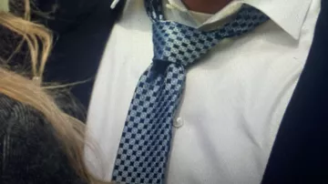 Jared Vasquez's (J.R. Ramirez) tie in Manifest (S03E13)