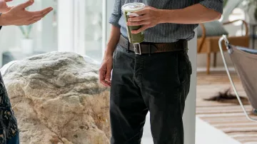 Pants/Jeans worn by Joe Goldberg (Penn Badgley) in You (S02E09)
