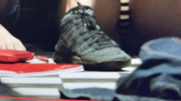 Zapatilla de Tokio (Úrsula Corberó) en La Casa de Papel