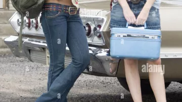 Los pantalones vaqueros de Chrissie (Jordana Brewster) en La matanza de Texas: El comienzo