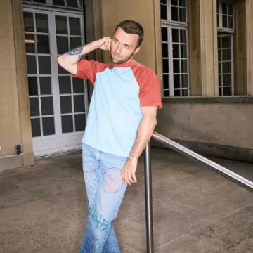 Jeans avec motif de Squeezie sur le compte Instagram de @xsqueezie