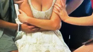 White dress of of Cadence Sinclair (Emily Alyn Lind) in We Were Liars