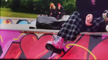 Dr. Martens-like shoe of Marcus Baker's friend (Felix Mallard) in Ginny & Georgia (S03E02)