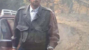 Veste portée par Helge Doppler (Peter Schneider) dans Dark (S01E10)