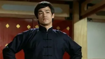 Costume traditionnel chinois de Chen Zhen (Bruce Lee) dans La Fureur de vaincre