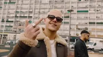 Veste style aviateur de PLK dans Zkr Ft. PLK - Tu vois comment (Clip Officiel)