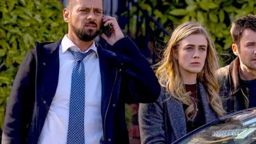 Tie worn by in (S03E13) Jared Vasquez (J.R. Ramirez) Manifest