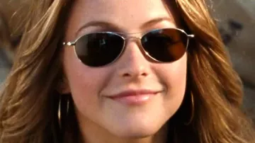 Lunettes de soleil d’Ariel Moore (Julianne Hough) dans Footloose