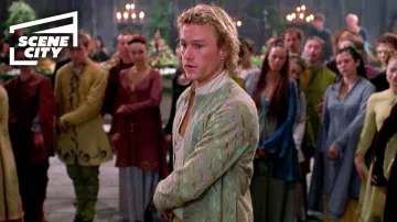 Chemise verte à manches longues sans col avec motif floral de William Thatcher (Heath Ledger) dans A Knight’s Tale