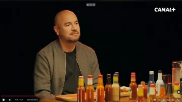 Veste de Kyan Khojandi dans HOT ONES : Camille Chamoux a eu plus chaud que sur la Flamme