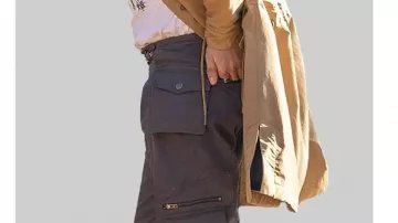 Dustin's Season 5 pants of Dustin Henderson (Gaten Matarazzo) in Stranger Things (S05E01)