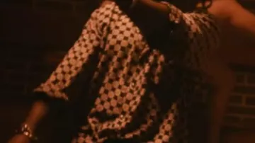 La chemise de Jok'Air dans Jok'Air - Bonbon à la menthe Feat Mallaury