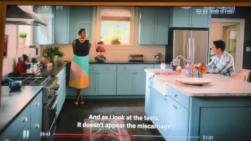 Color block midi tank dress of Helen Decatur (Heather Headley) in Sweet Magnolias (S02E04)