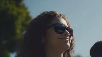 Sunglasses of Rue Bennett (Zendaya) in Euphoria (S01E01)