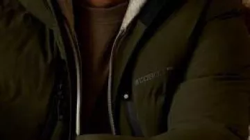 Cobolt Puffer? of Mal (Samuel Anderson) in Amandaland (S01)