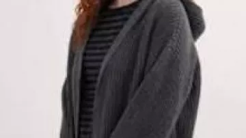 The t-shirt of Jean Grey (Sadie Sink) in Spider-Man: Brand New Day