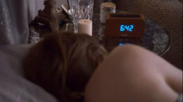 The alarm clock in wood of Nora Durst in The Leftovers