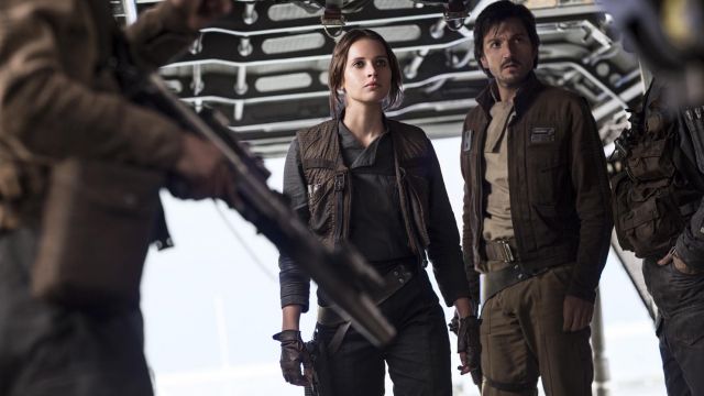 Le Gilet Marron De Jyn Erso Felicity Jones Dans Rogue One Spotern